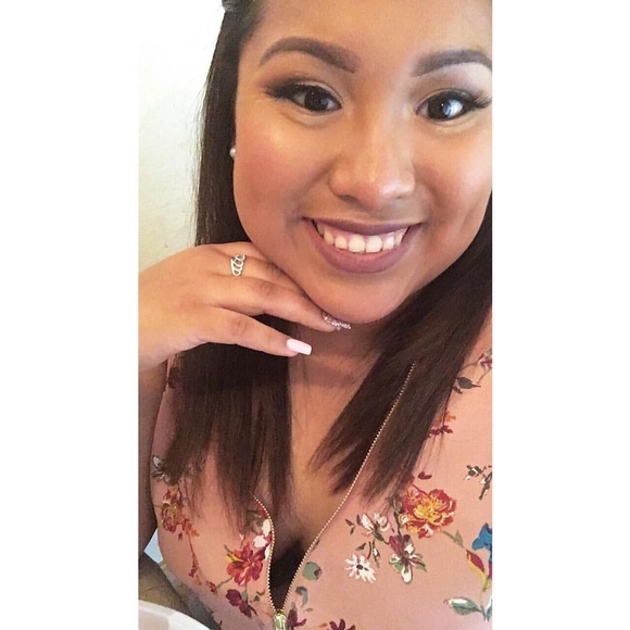 Meet your Posher, Edith - Picture 1 of 1